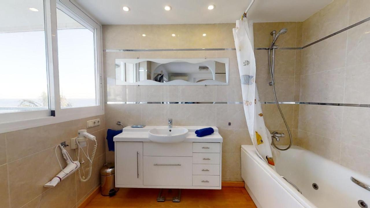 Apartment Luxury Beachfront *